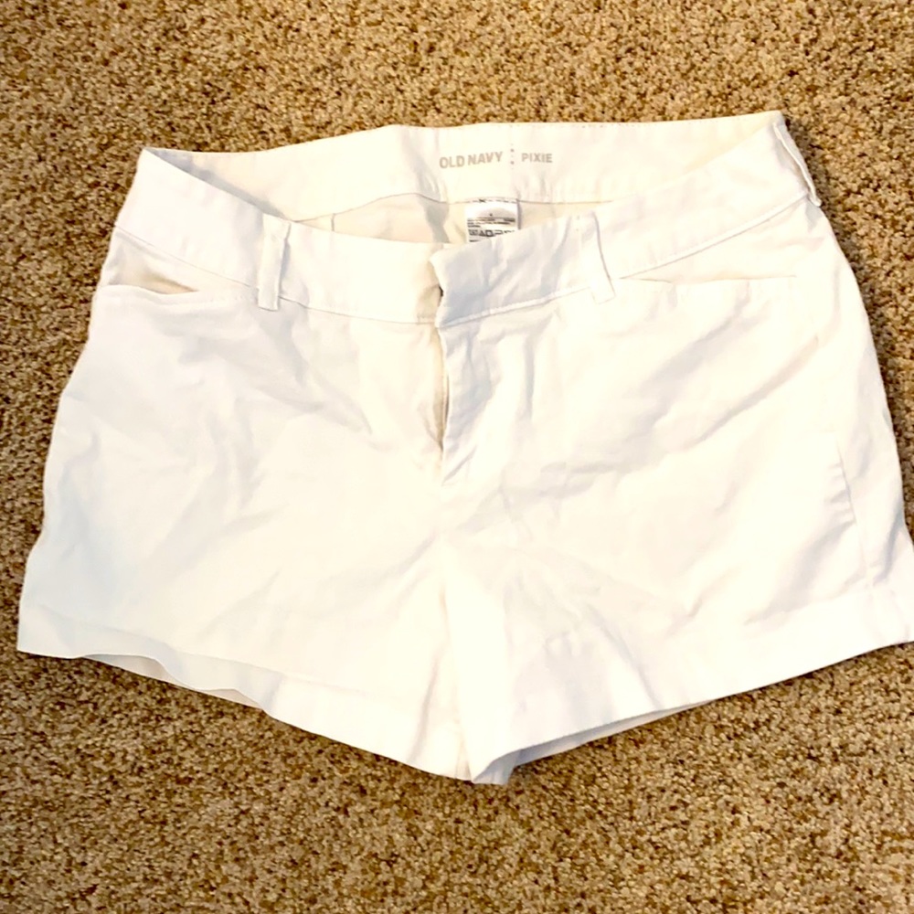 Old Navy white Pixie shorts Size 4